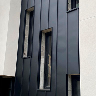 bardage-zinc-noir-facade